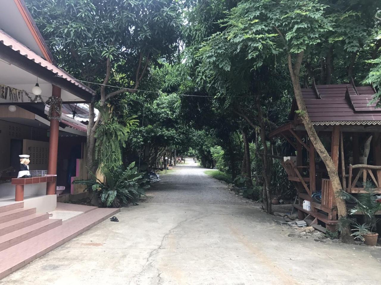 Baan Rai Pu Fa Villa Sattahip Eksteriør billede